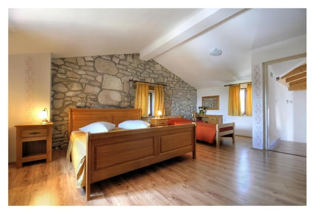 Hotel Villa Calussovo Ripenda Kras